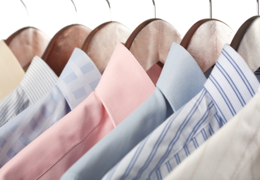 Как стирать рубашки: в стиральной машине и вручную