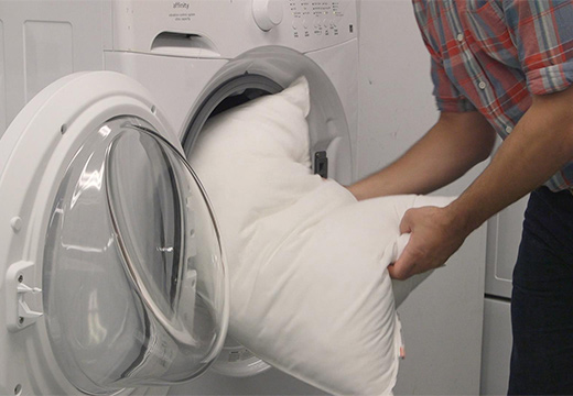 Чистка подушек в стиральной машине: обзор чистящих средств