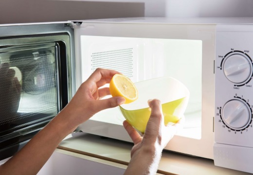 Как почистить микроволновку лимоном в домашних условиях