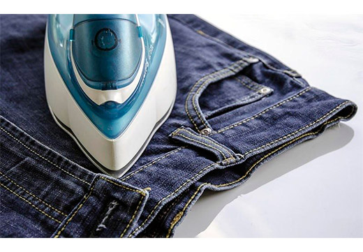 Как стирать джинсы в стиральной машине или вручную