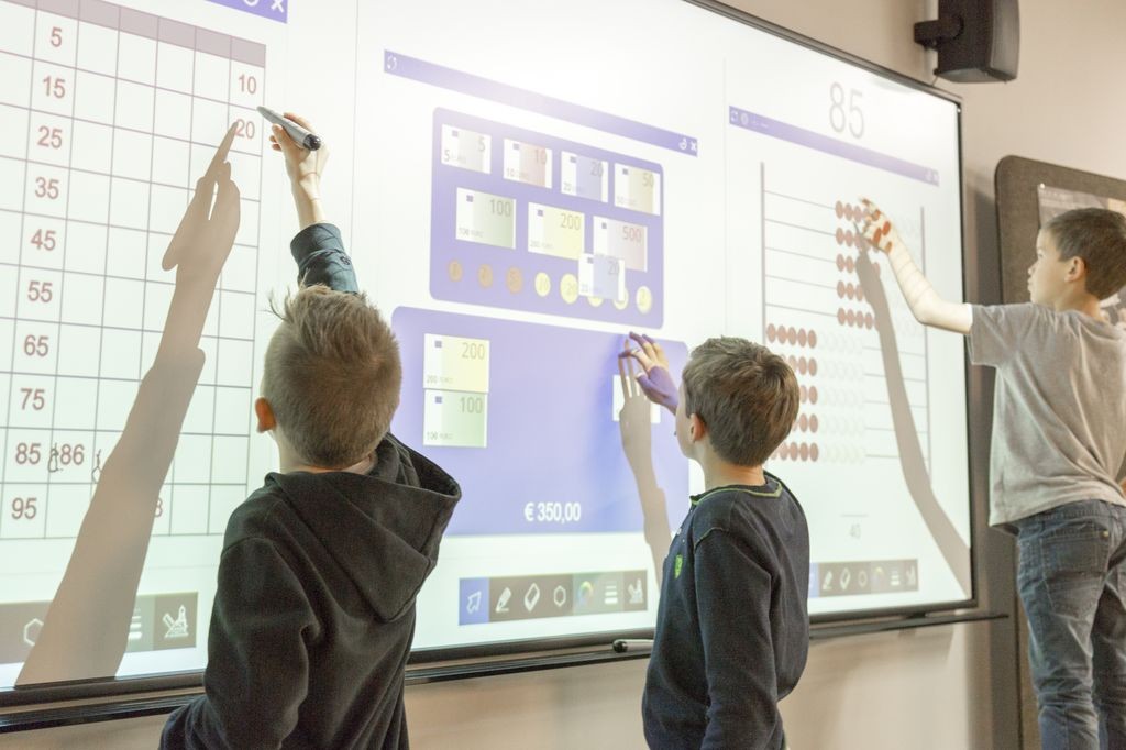 ТОП-17 лучших интерактивных досок для школы на 2024 год
