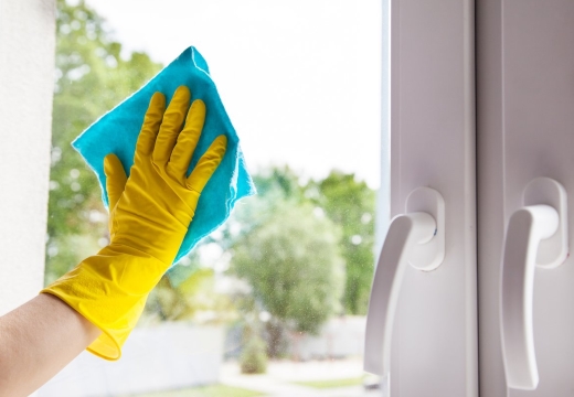 Как помыть окна в квартире или загородном доме