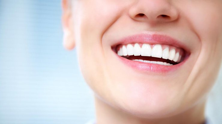 Как отбелить зубы перекисью водорода в домашних условиях без вреда эмали быстро и эффективно: рецепты и советы